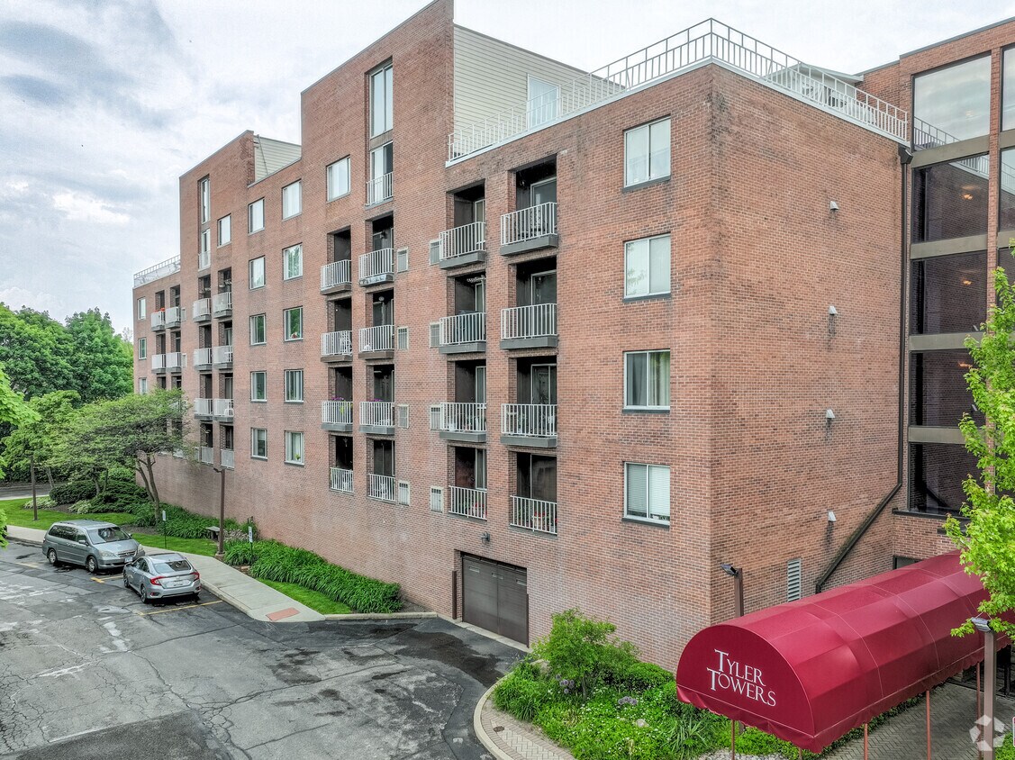 Contexto - Tyler Towers
