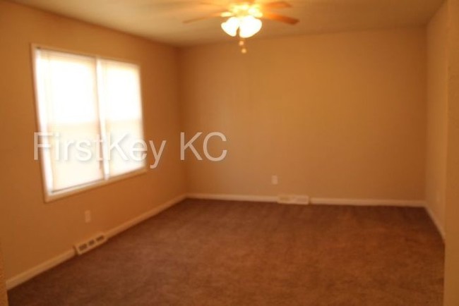 Building Photo - 11317 Donnelly Avenue