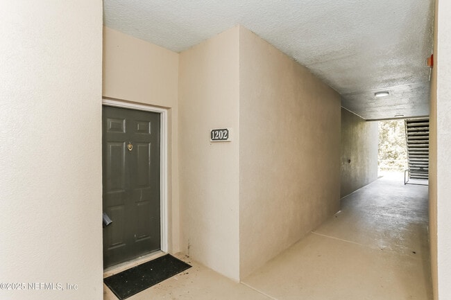Building Photo - 8601 Beach Blvd