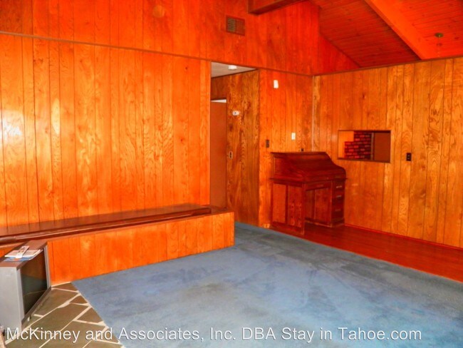 Building Photo - 1233 Golden Bear Trl