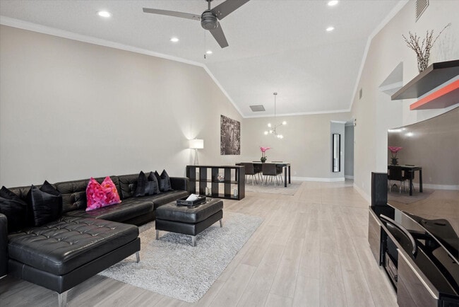 Building Photo - 20929 Boca Ridge Dr W