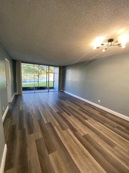 Foto del edificio - 5980 NW 64th Ave