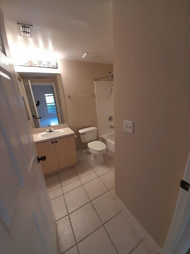 Foto del edificio - 10336 Fox Trail Rd S