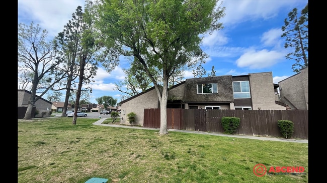 Building Photo - Beautifully 2-bedroom condo with patio available now!