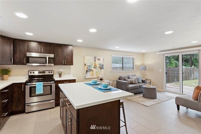Foto del edificio - 2327 NE 86th St