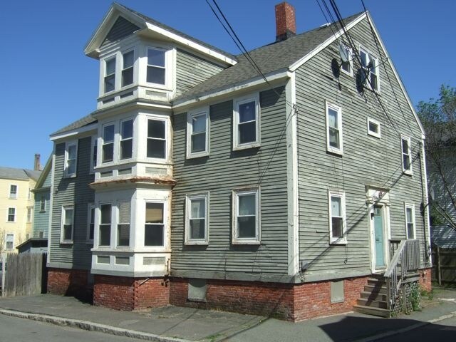 Building Photo - 2-4 Emerton St