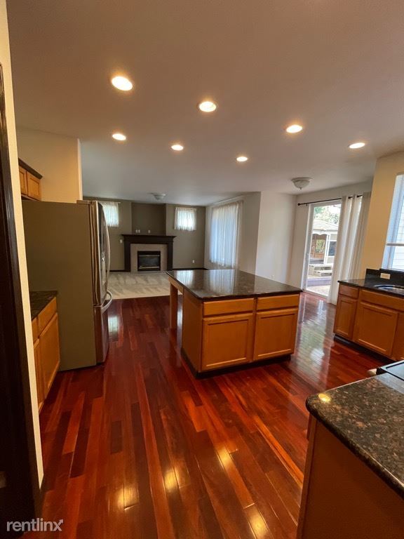 Foto del edificio - 4 br, 2.5 bath House - 18814 88th Avenue East