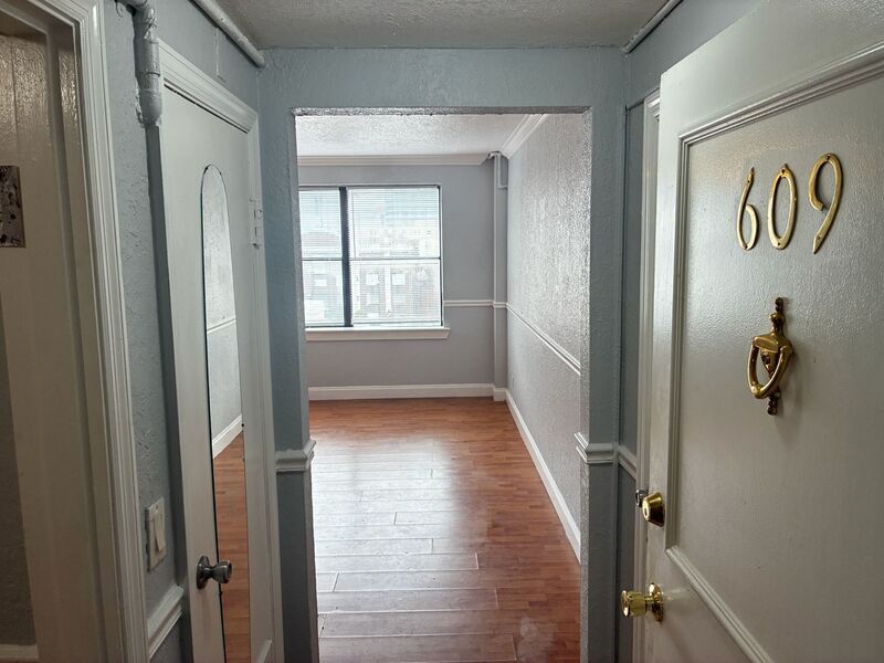 Foto principal - 311 W Ashley St