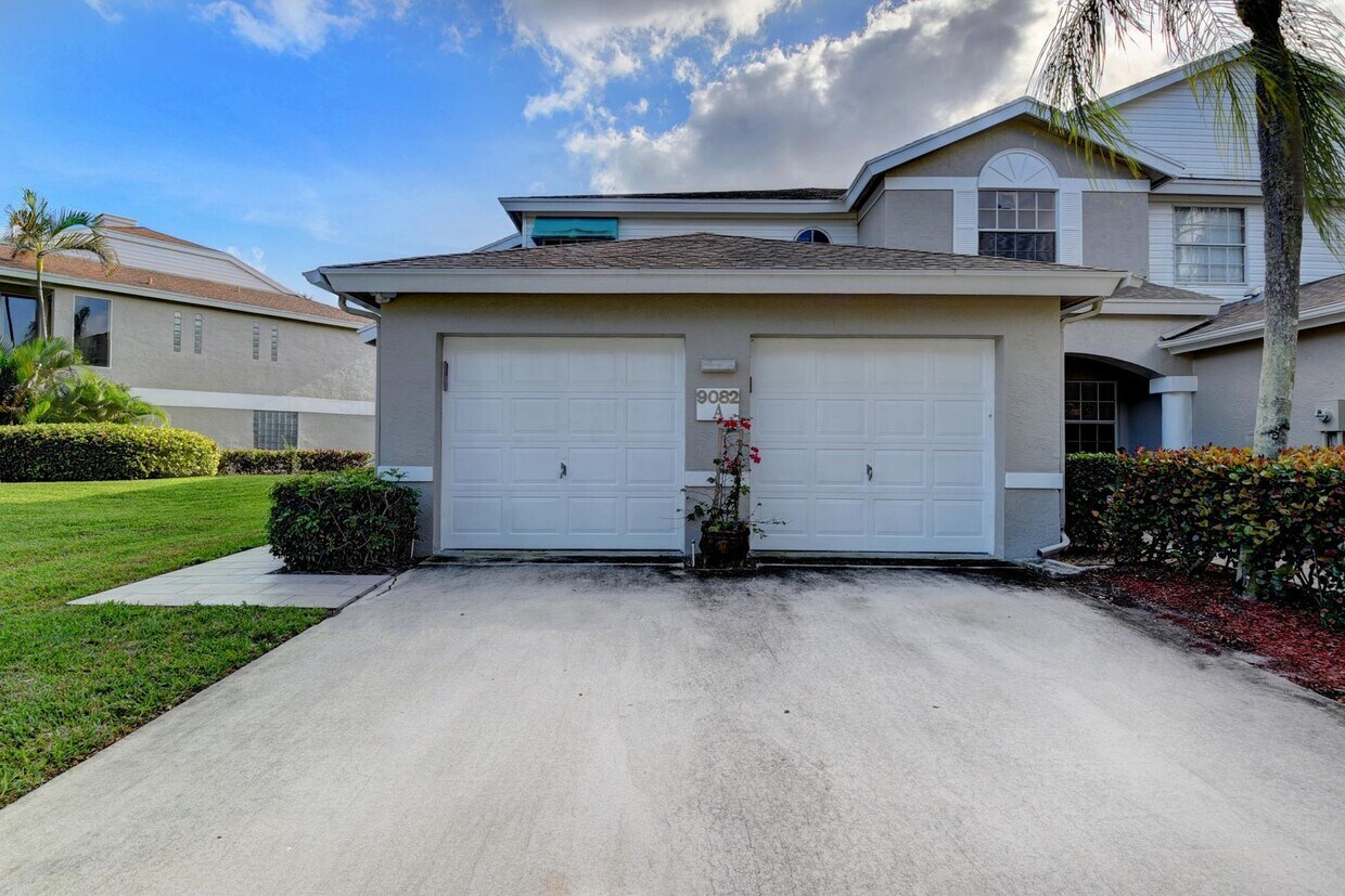 Primary Photo - 9082 Boca Gardens Pky