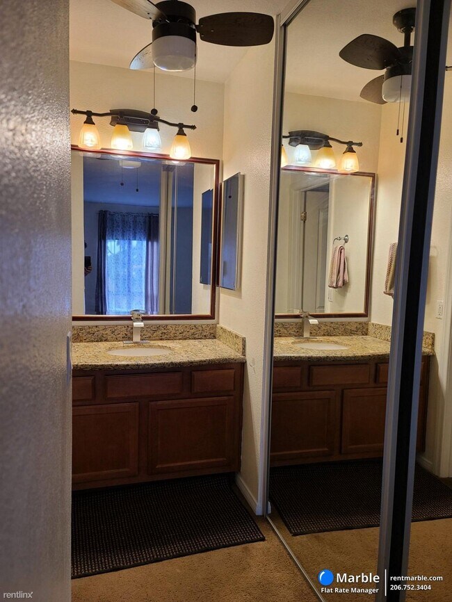 Building Photo - 2 br, 1 bath Condo - 7737 Margerum Ave Uni...