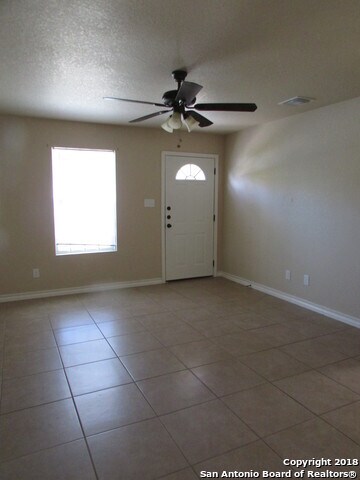Building Photo - 1221 N Navidad St