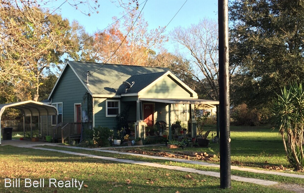 2 br, 1 bath House - 3219 Ave. G