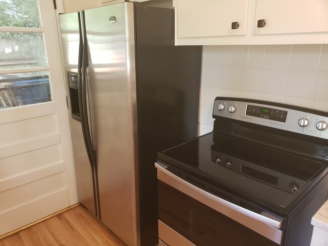 Foto del edificio - Charming Renovated Ranch in Durham's Trend...