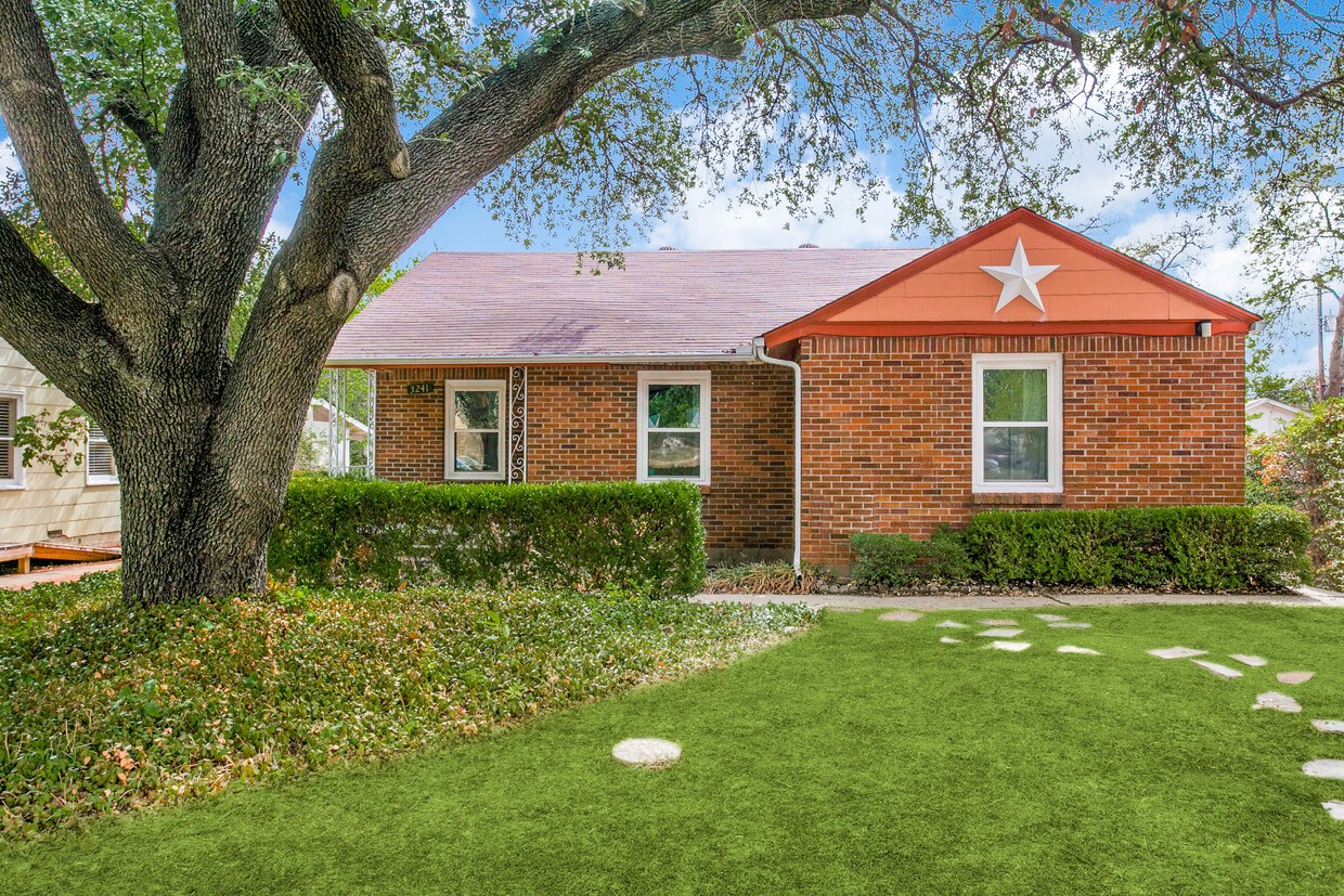Nice brick home - 3241 Sandage Ave