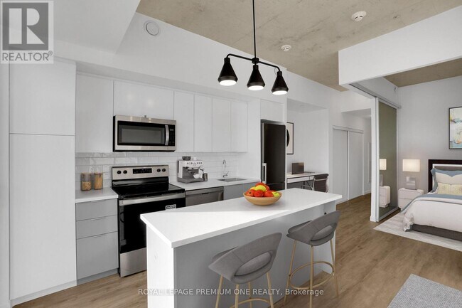 Building Photo - 7 Erie Ave