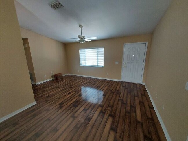 Foto del edificio - 6114 SW 104 ST