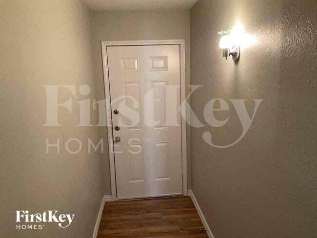 Foto del edificio - 1005 Loving Trail