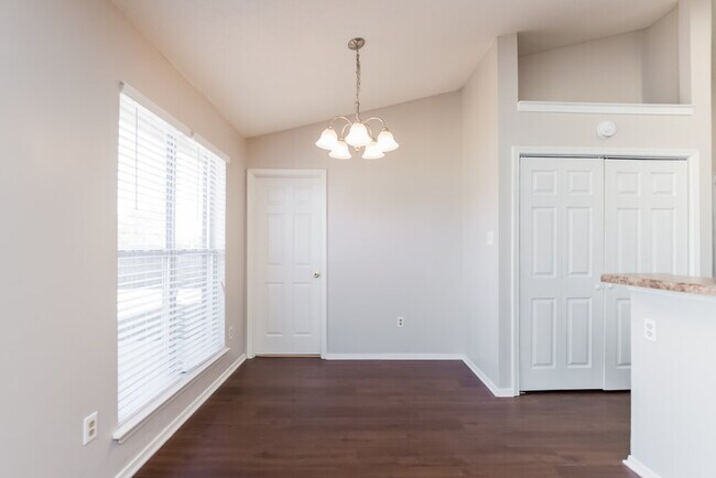 Foto del edificio - 7409 Dunbarton Dr