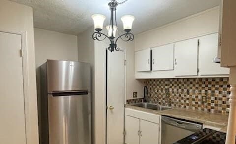 Foto del edificio - 7560 Taylor Rd