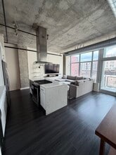 Building Photo - 50 E 16th St
