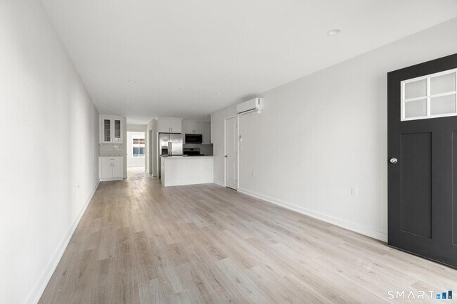 Foto del edificio - 29 Village Rd