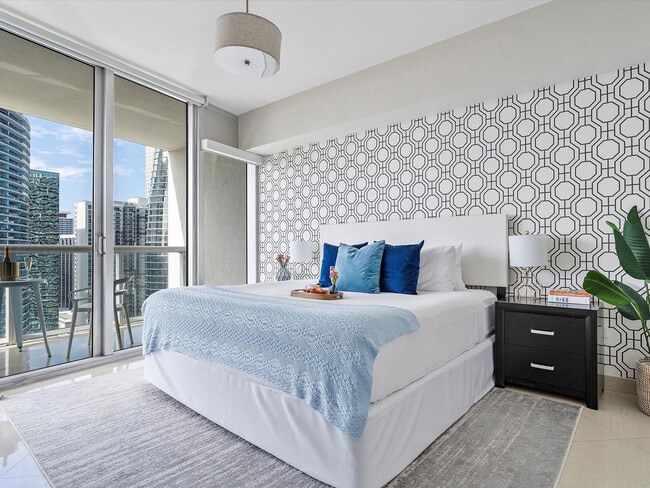 Building Photo - 485 Brickell Ave