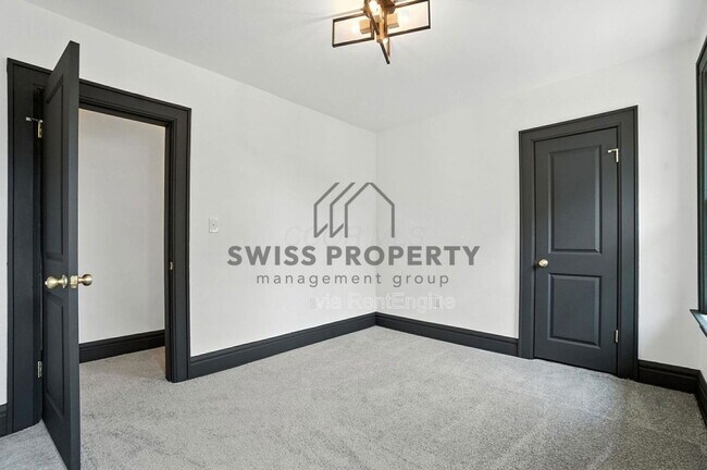 Foto del edificio - 887 E Livingston Ave