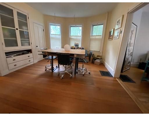 Building Photo - 188 Chestnut Ave