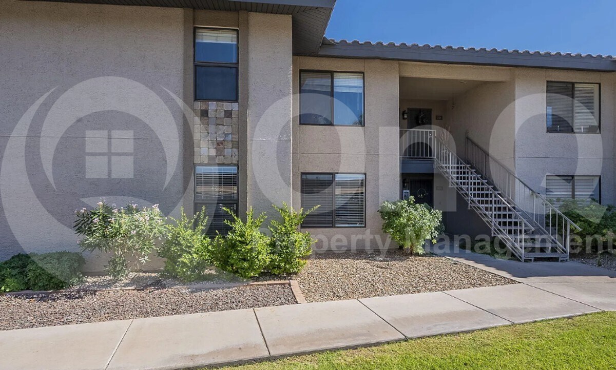 Foto principal - 1402 E Guadalupe Rd