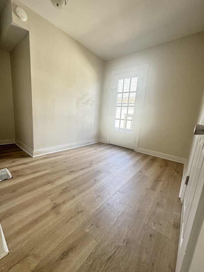 Foto del edificio - 324 Bourbon St