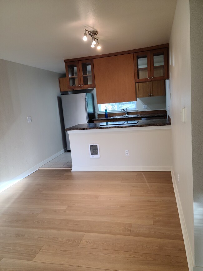Kitchen/diningroom - 14210 NE 181st Pl