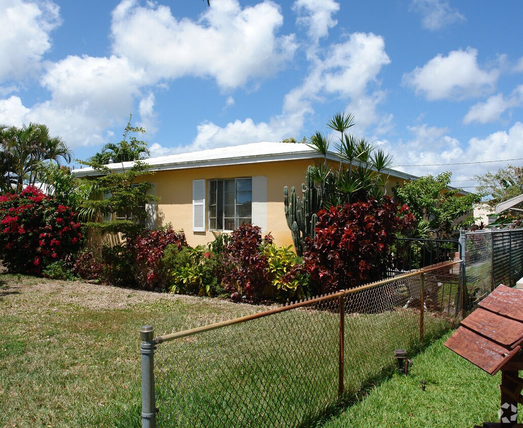 Foto principal - 1735 Wiley St