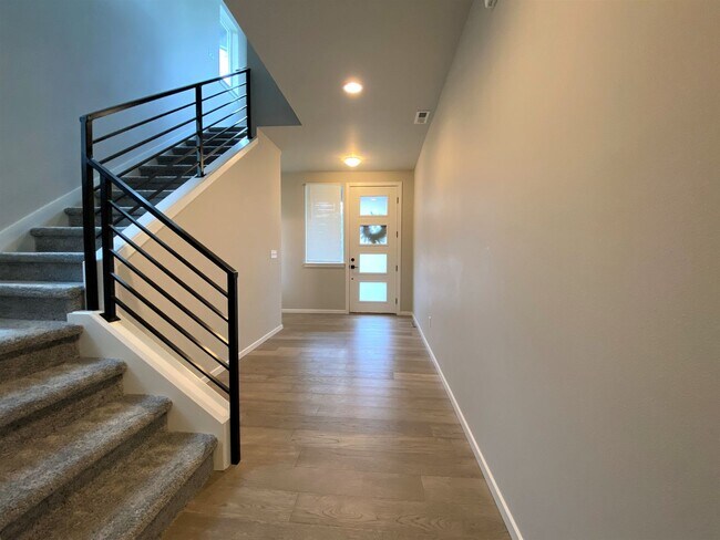 Building Photo - Beautiful 4 Bedroom Marysville Home - Avai...