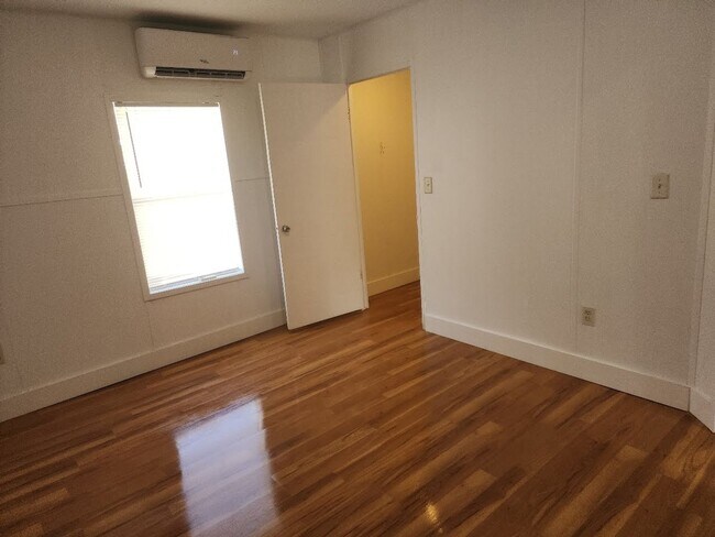 Building Photo - Renovated and Spacious 5/3 MOBILE HOME - WEST BOCA RATON