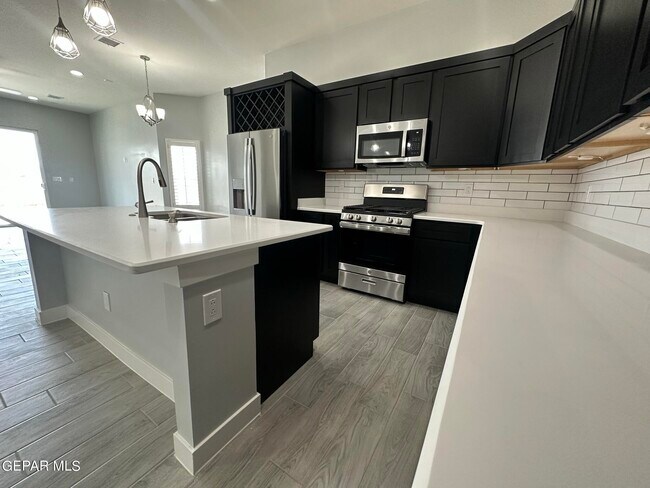 Foto del edificio - 13138 Emerald Isle St