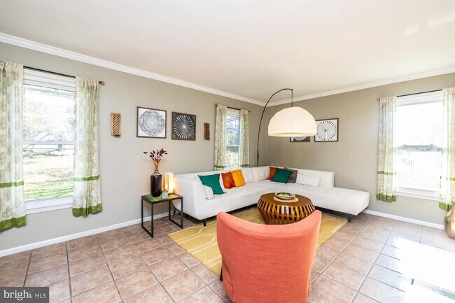 Foto del edificio - 517 Summercroft Dr