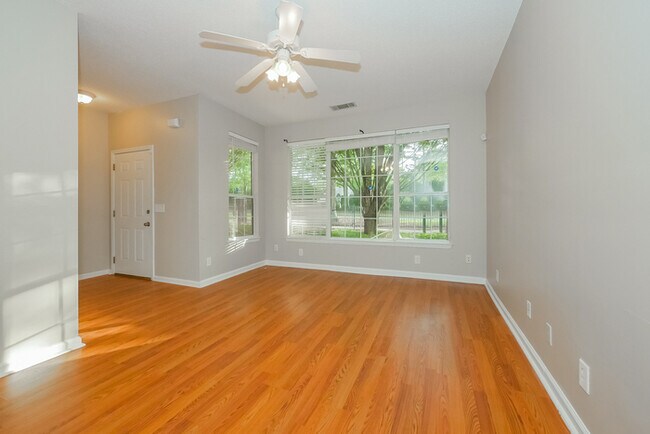 Foto del edificio - 373 Smokewood Wy