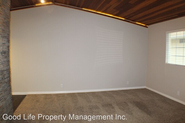 Building Photo - 4524 Wilson Ave