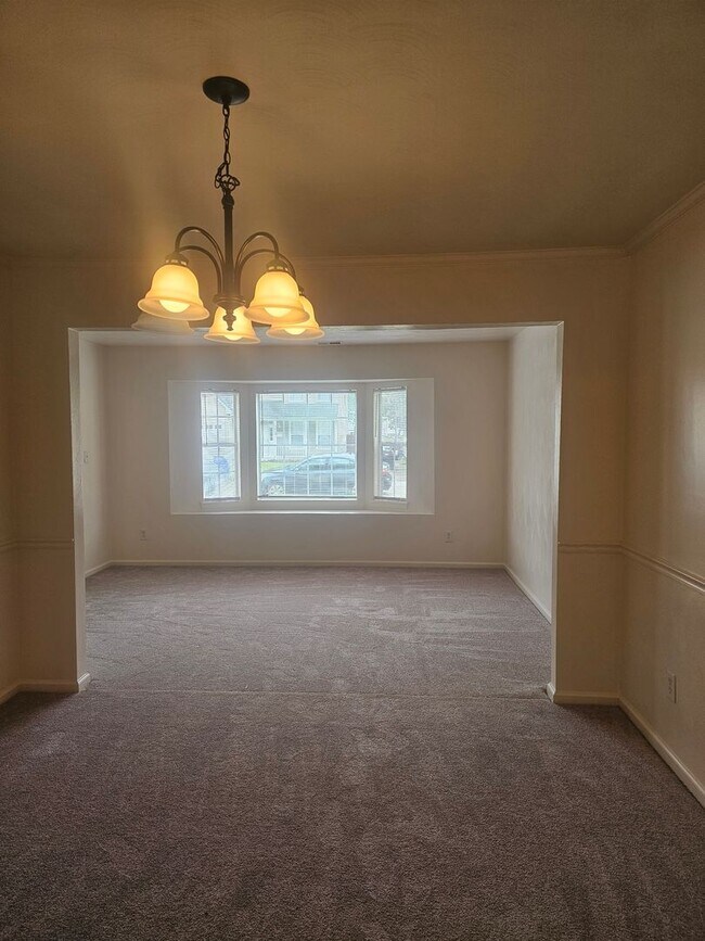 Foto del edificio - 5008 Woolsey St