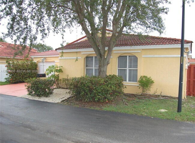 Building Photo - 10957 SW 73rd Terrace