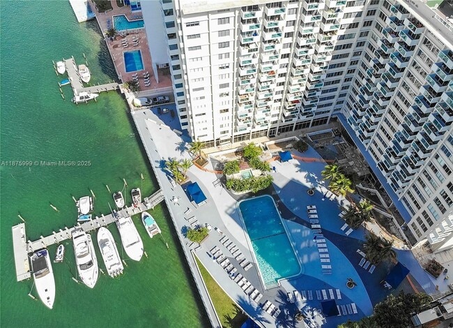 Foto del edificio - 1200 West Ave