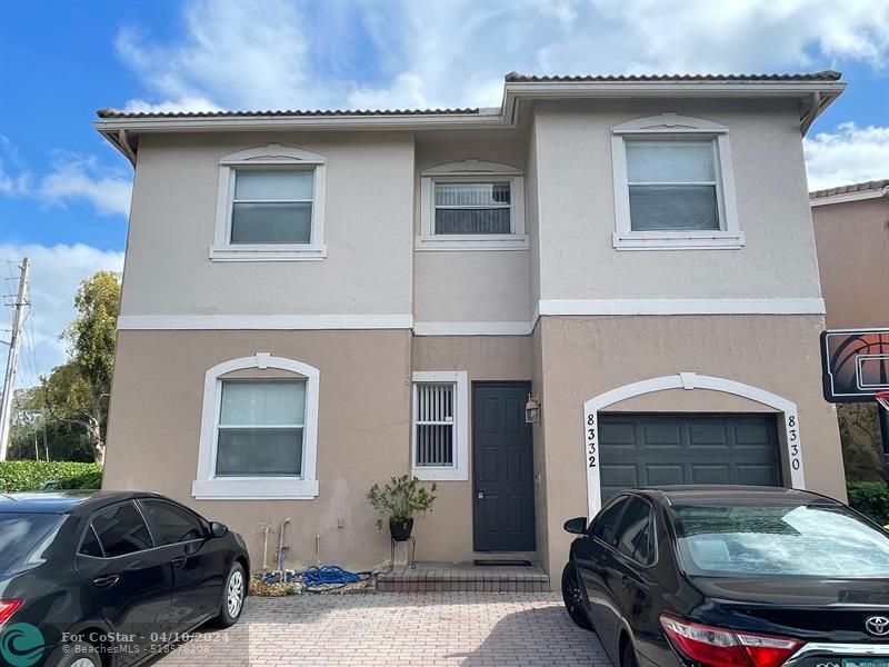8332 Lagos De Campo Blvd, Tamarac, FL 33321 Room for Rent in Tamarac