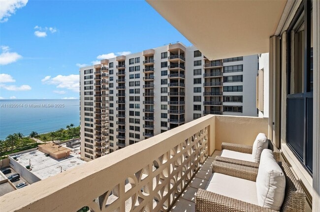 Building Photo - 10185 Collins Ave