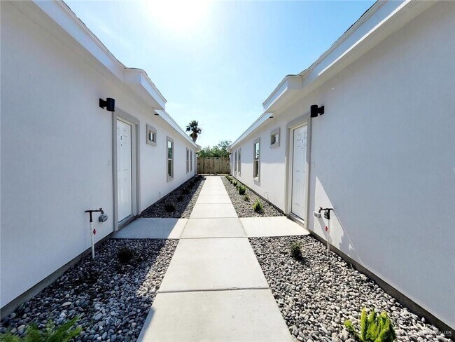 Foto del edificio - 13 N 56th St