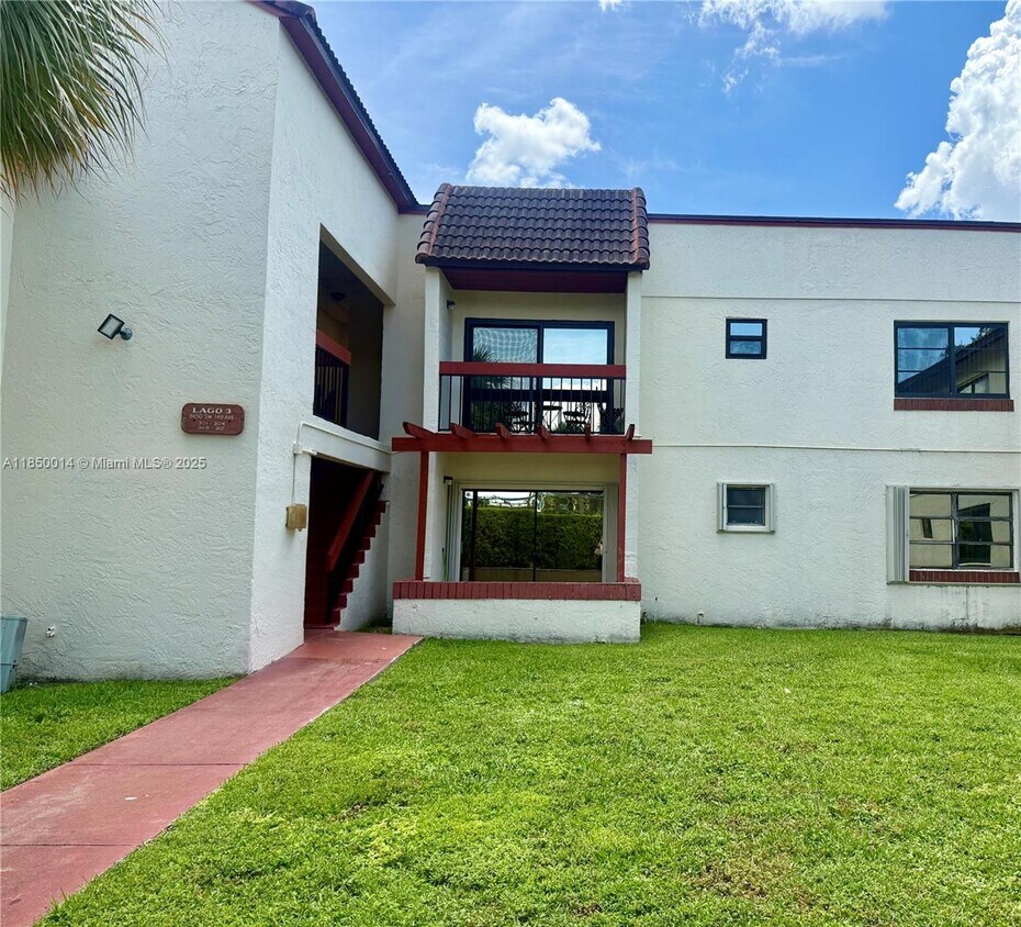 Foto principal - 8650 SW 149th Ave