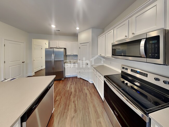 Building Photo - 114 Marin Dr