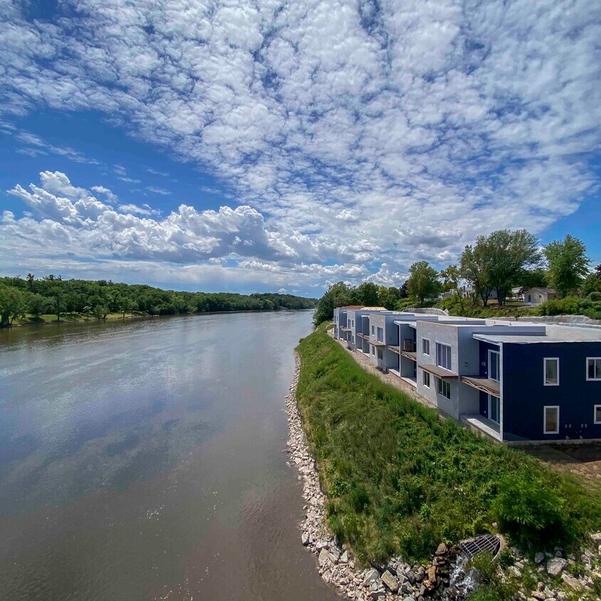 THE CURRENT of the Fox Wrightstown Apartments Wrightstown, WI