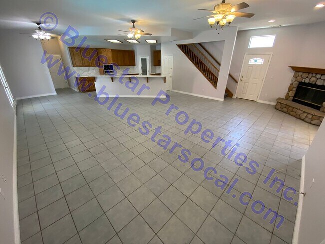 Foto del edificio - Beautiful 2 Bedroom 3 Bath on the Golf Cou...