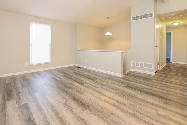 Foto del edificio - 155 Country View Dr