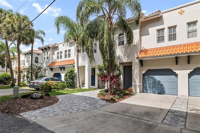 Photo - 104 S Moody Ave Townhome